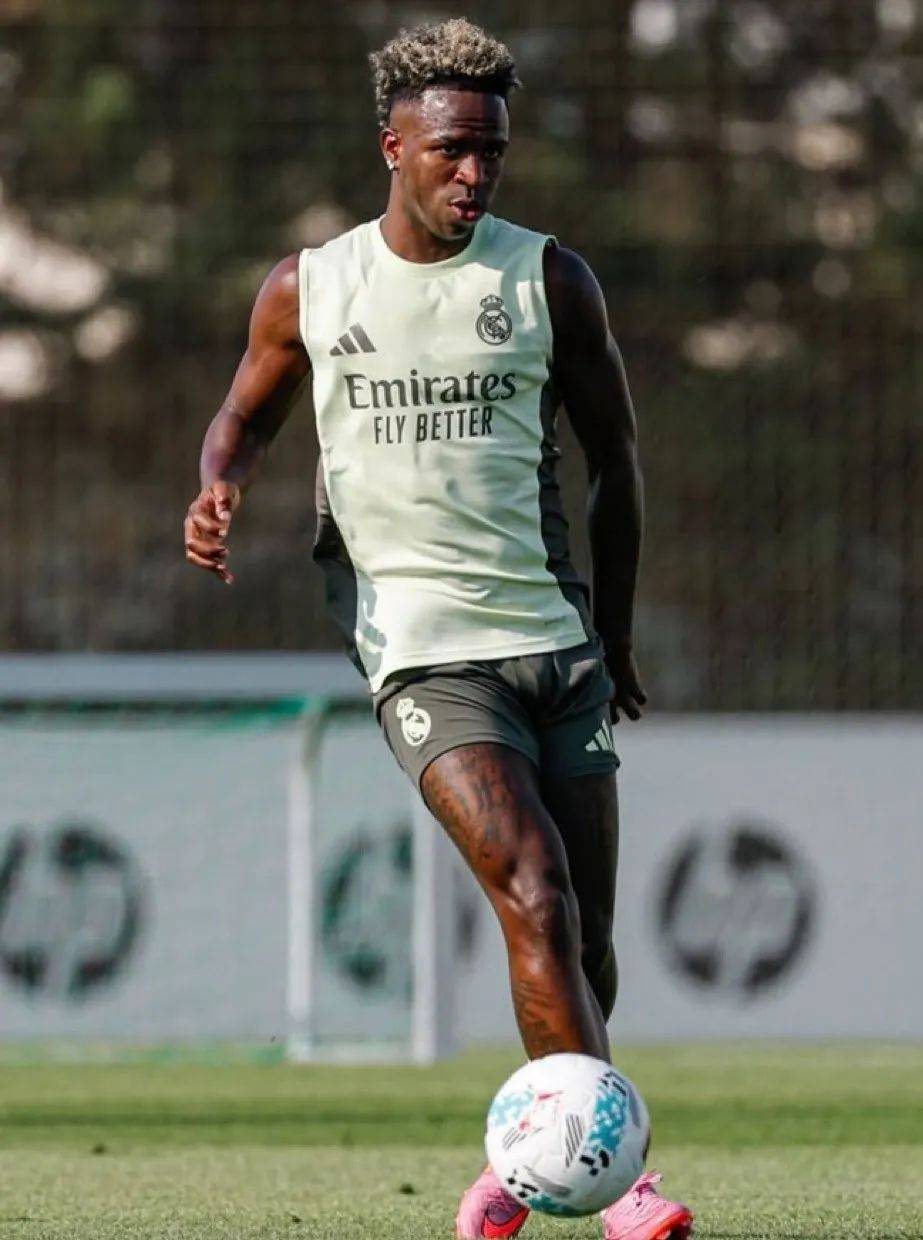 未来不明！皇马已暂停维尼修斯的续约谈判